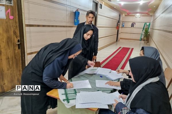 جلسه آموزشی با موضوع پیشگیری از بیماریهای واگیر در کانون شهید کافی شهریار