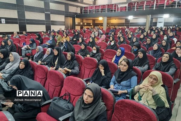 جلسه آموزشی با موضوع پیشگیری از بیماریهای واگیر در کانون شهید کافی شهریار