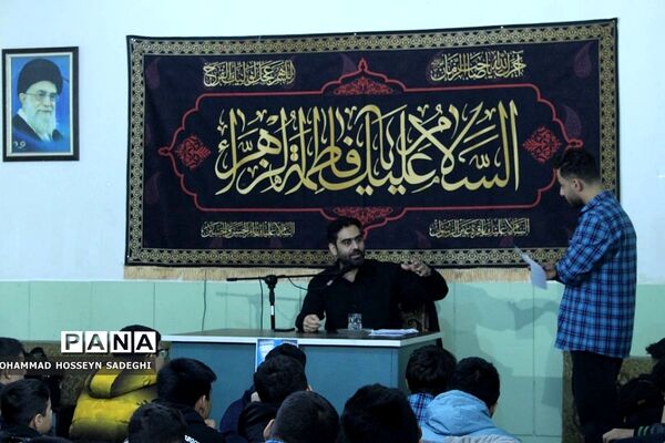 نشست تبیین و پرسش و پاسخ دانش‌آموزی در دبیرستان آیت‌الله هاشمی رفسنجانی باقرشهر