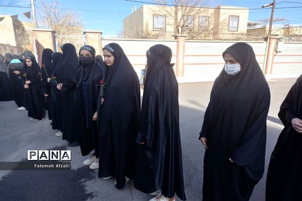 دانش آموزان مدارس اقلید میزبان آلاله گمنام هشت سال دفاع مقدس