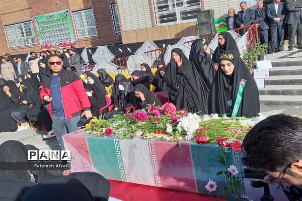 دانش آموزان مدارس اقلید میزبان آلاله گمنام هشت سال دفاع مقدس