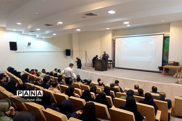 تجلیل از معلمان و دانش‌آموزان پژوهشگر شهرستان بهبهان