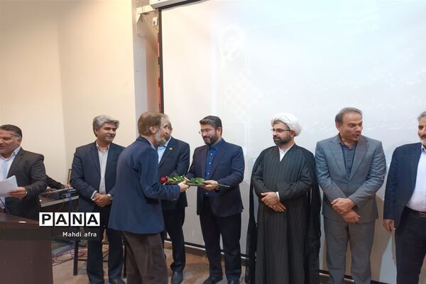 تجلیل از معلمان و دانش‌آموزان پژوهشگر شهرستان بهبهان