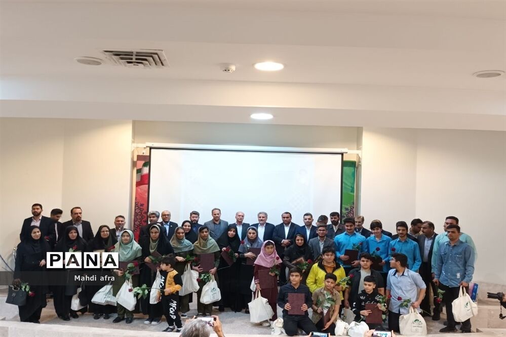 تجلیل از معلمان و دانش‌آموزان پژوهشگر شهرستان بهبهان