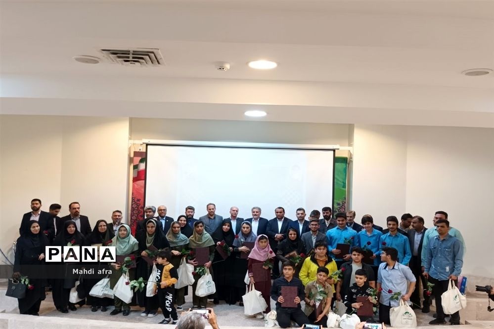 تجلیل از معلمان و دانش‌آموزان پژوهشگر شهرستان بهبهان