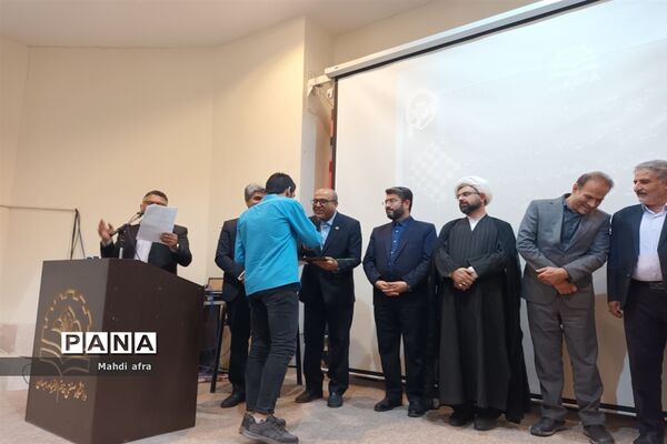 تجلیل از معلمان و دانش‌آموزان پژوهشگر شهرستان بهبهان