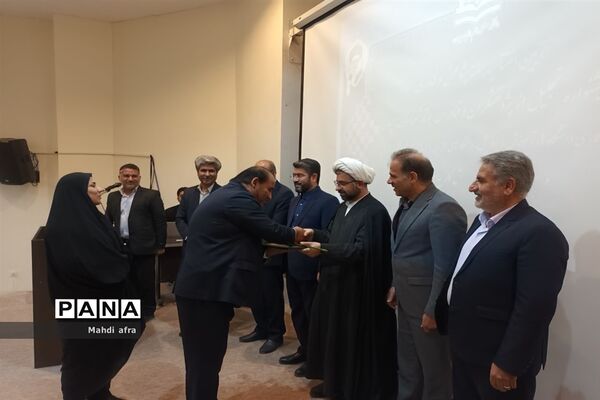 تجلیل از معلمان و دانش‌آموزان پژوهشگر شهرستان بهبهان