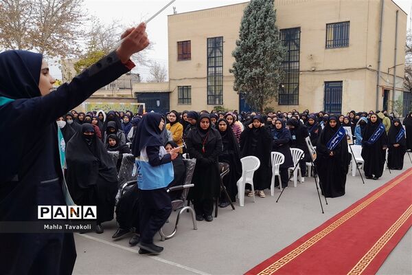تشییع پیکر شهید گمنام در هنرستان فنی حرفه ای بدیع ناحیه یک مشهد