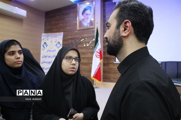 نشست نخبگان نوجوان خوزستان با معاون جوانان وزیر ورزش