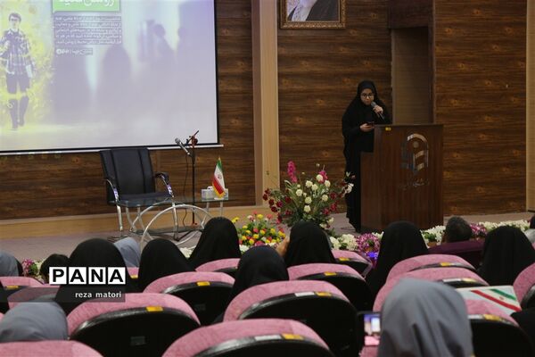 نشست نخبگان نوجوان خوزستان با معاون جوانان وزیر ورزش
