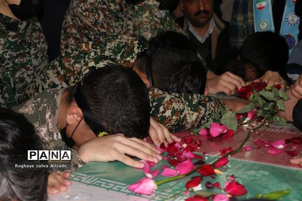 تشییع پیکر شهید گمنام در ناحیه 7 مشهد