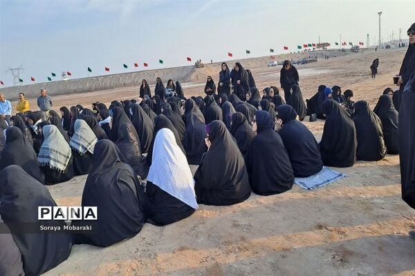 بازدید کاروان فرهنگیان راهیان نور شهرستان شیروان از مناطق جنگی جنوب