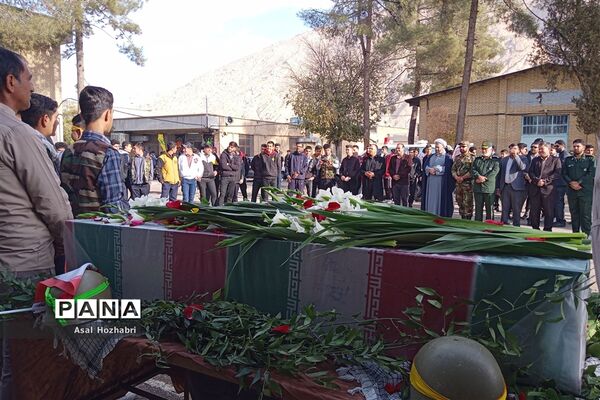 تشییع شهید گمنام در مدارس شهرستان زرقان