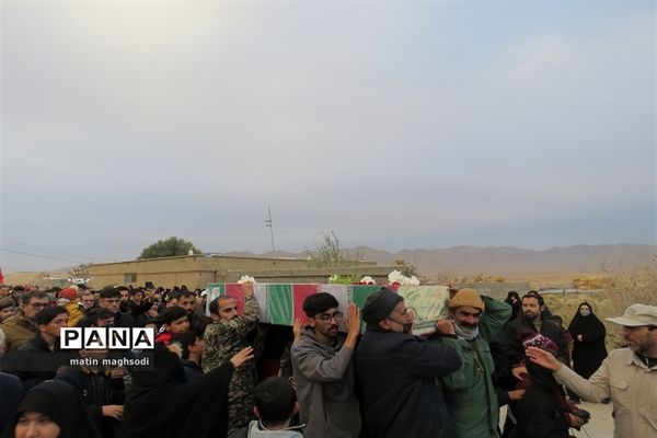 تشییع شهید گمنام در شهر درق