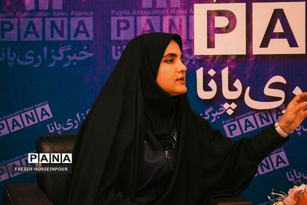 حضور دانش‌آموز‌خبرنگاران پانا شهرستان‌های تهران در راه‌اندازی تلویزیون اینترنتی پانا
