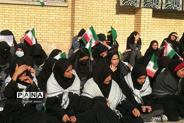 تشییع شهید گمنام در مدرسه زهرای مرضیه ناحیه ۱