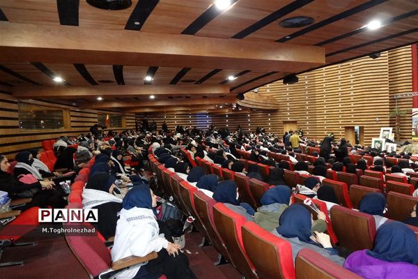 یادواره شهدا فرهنگیان و دانش‌آموزان منطقه ۱۴