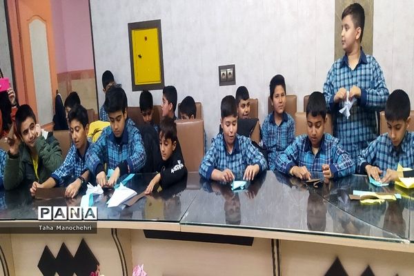 کارگاه ساخت  اوریگامی در هفته پژوهش در آموزشگاه علامه طباطبایی
