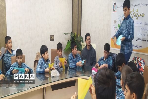 کارگاه ساخت  اوریگامی در هفته پژوهش در آموزشگاه علامه طباطبایی