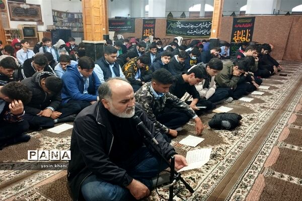 مراسم معنوی زیارت عاشورا در مسجد جامع سلمانشهر