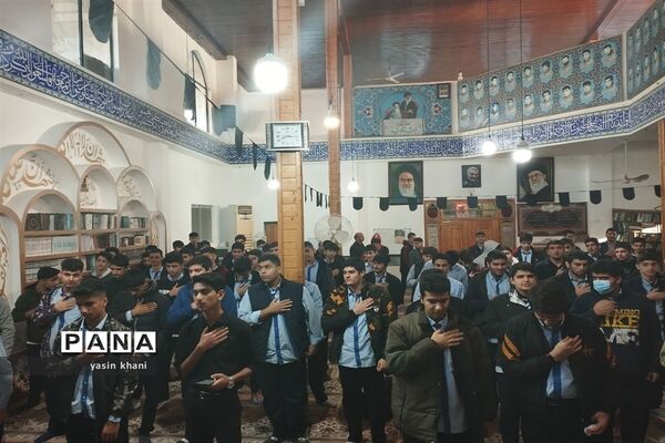 مراسم معنوی زیارت عاشورا در مسجد جامع سلمانشهر