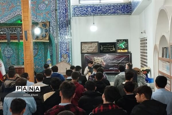 مراسم معنوی زیارت عاشورا در مسجد جامع سلمانشهر