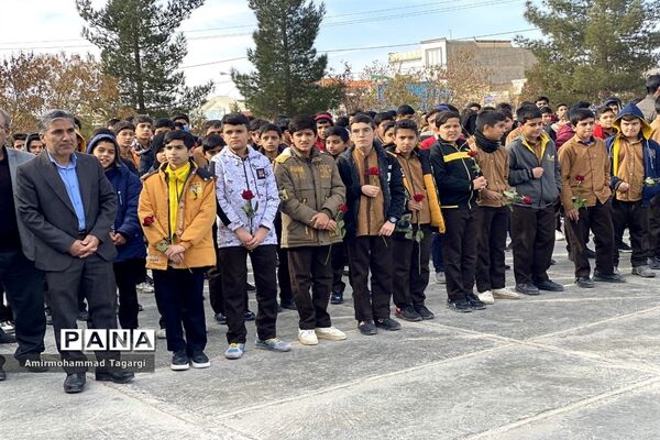 مراسم استقبال از پیکر شهید گمنام در مدارس پسرانه سطح شهرستان مه ولات