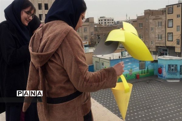 چالش نجات تخم مرغ درآموزشگاه حاج رحیم شعبانی ناحیه یک بهارستان