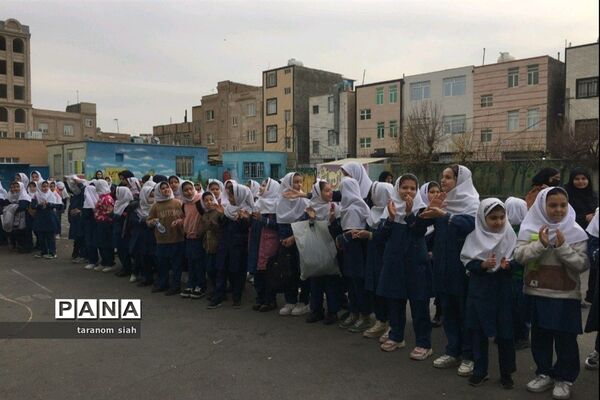 چالش نجات تخم مرغ درآموزشگاه حاج رحیم شعبانی ناحیه یک بهارستان