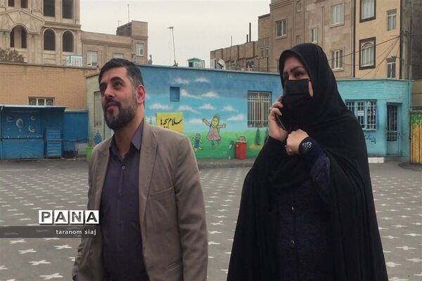 چالش نجات تخم مرغ درآموزشگاه حاج رحیم شعبانی ناحیه یک بهارستان