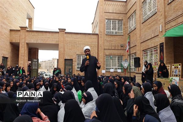 تشییع شهید گمنام توسط دانش‌آموزان دبیرستان قاسم سلیمانی٣