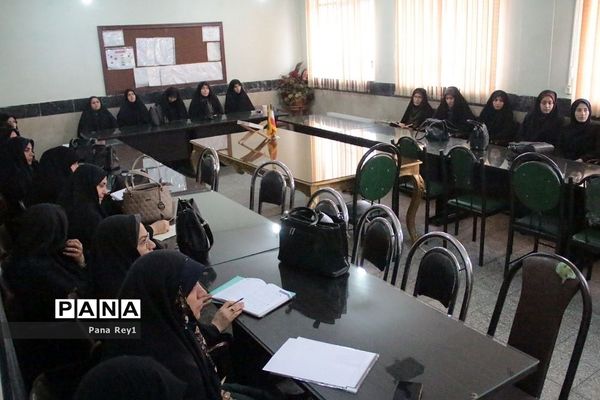 برگزاری طرح ملی تشرف در دبیرستان صدیقه طاهره(س) ناحیه یک شهرری