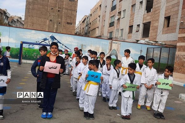 مسابقات و المپیادهای ورزشی در مدارس ناحیه دو ری