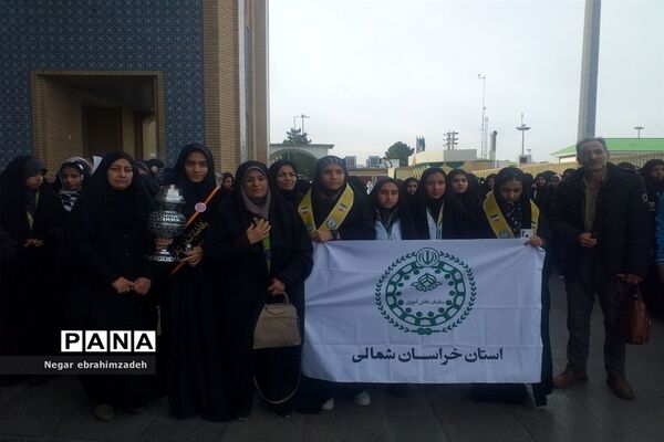 زیارت حرم حضرت معصومه(س) و مسجد جمکران توسط دانش‌آموزان شهرستان جاجرم