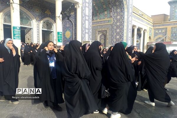 زیارت حرم حضرت معصومه(س) و مسجد جمکران توسط دانش‌آموزان شهرستان جاجرم