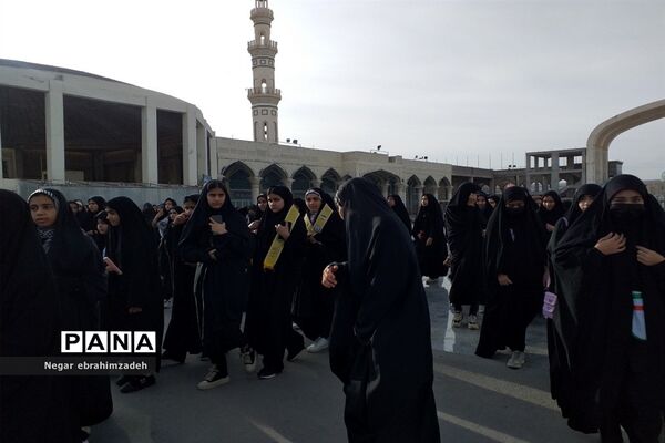 زیارت حرم حضرت معصومه(س) و مسجد جمکران توسط دانش‌آموزان شهرستان جاجرم