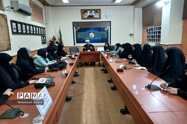 جلسه هم‌اندیشی مسئولان دانش‌آموزی اتحادیه انجمن‌اسلامی اسلامشهر
