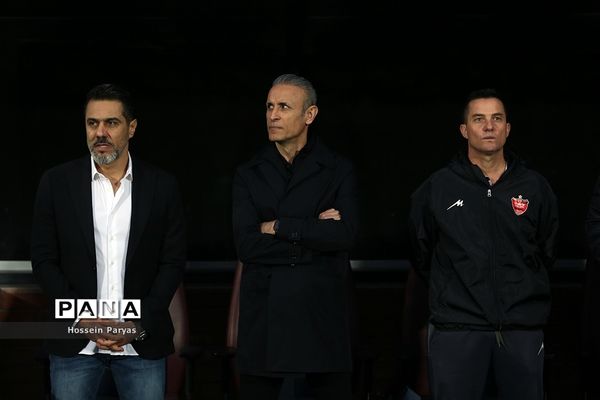 دیدار تیم‌های فوتبال استقلال و پرسپولیس