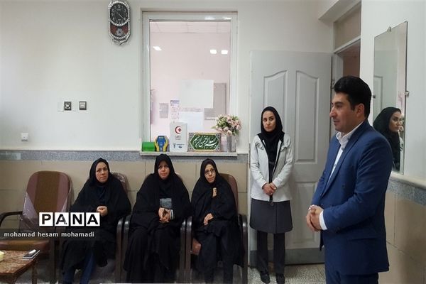 بازدید رئیس آموزش و پرورش استثنایی  از دبستان معرفت و مرکز جامع شهرستان صالح آباد