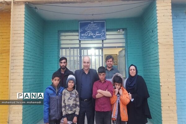 بازدید رئیس آموزش و پرورش استثنایی  از دبستان معرفت و مرکز جامع شهرستان صالح آباد