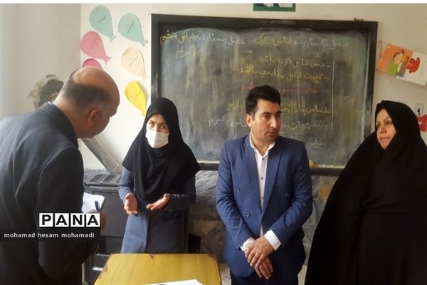 بازدید رئیس آموزش و پرورش استثنایی  از دبستان معرفت و مرکز جامع شهرستان صالح آباد