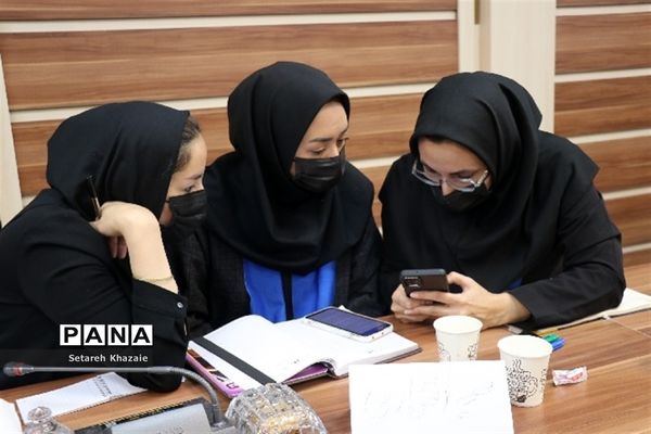 دوره تکمیلی تربیت تسهیل‌گر کتابخوانی نوجوان