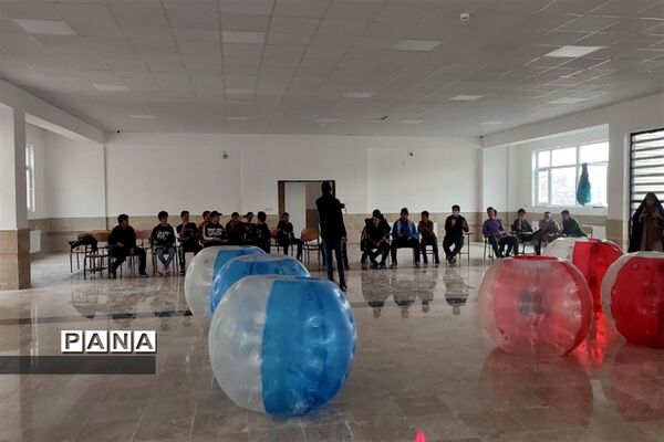 اردوی درون‌مدرسه‌ای در دبیرستان علامه حلی پرند