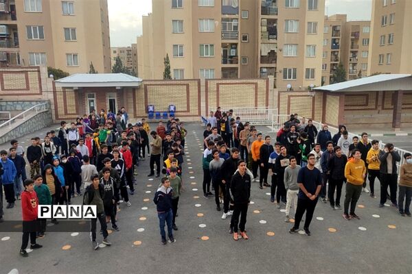 اردوی درون‌مدرسه‌ای در دبیرستان علامه حلی پرند