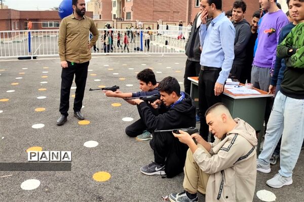 اردوی درون‌مدرسه‌ای در دبیرستان علامه حلی پرند