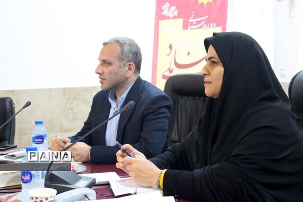 دوره استانی تبیین برنامه های حوزه مشاوره ومراقبت در برابر آسیب های اجتماعی