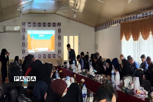 دوره استانی تبیین برنامه های حوزه مشاوره ومراقبت در برابر آسیب های اجتماعی