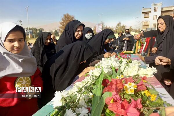 تشییع پیکر شهید گمنام در شیراز