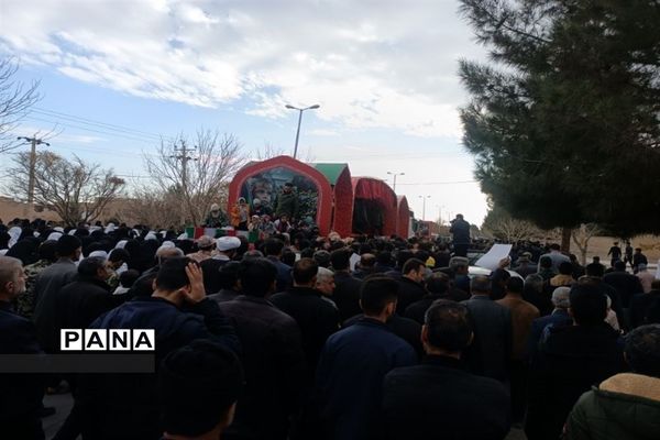 تشییع شهدای گمنام در شهرستان ورزنه