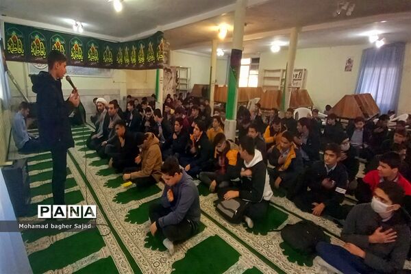 مراسم  عزاداری در دبیرستان نمونه آیت الله خامنه‌ای کاشمر